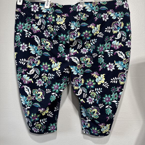 Sport Savvy Navy Floral Soft Stretchy Pull On Capri Pants Plus Size 5X Casual - Picture 2 of 10